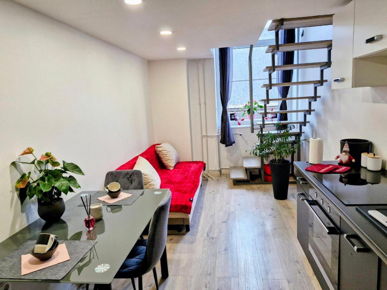 Ljubljana Nest- Centre, Free Parking- Renovated August 2024 Apartment Luaran gambar